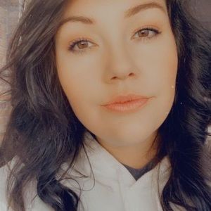 Meet your Posher, Bethany